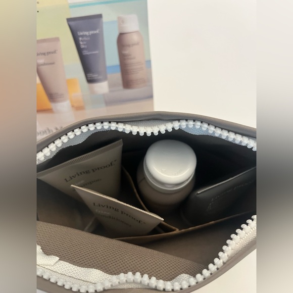 Living Proof | Smooth Me Over Discovery Kit - Picture 5 of 8